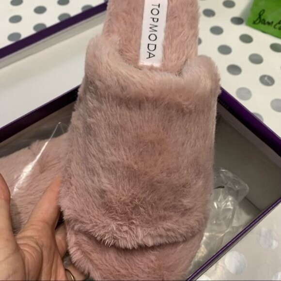 Womens Top Moda Fuzzy Open-Toe Pink Slippers Size 8 New In Box - Picture 10 of 10